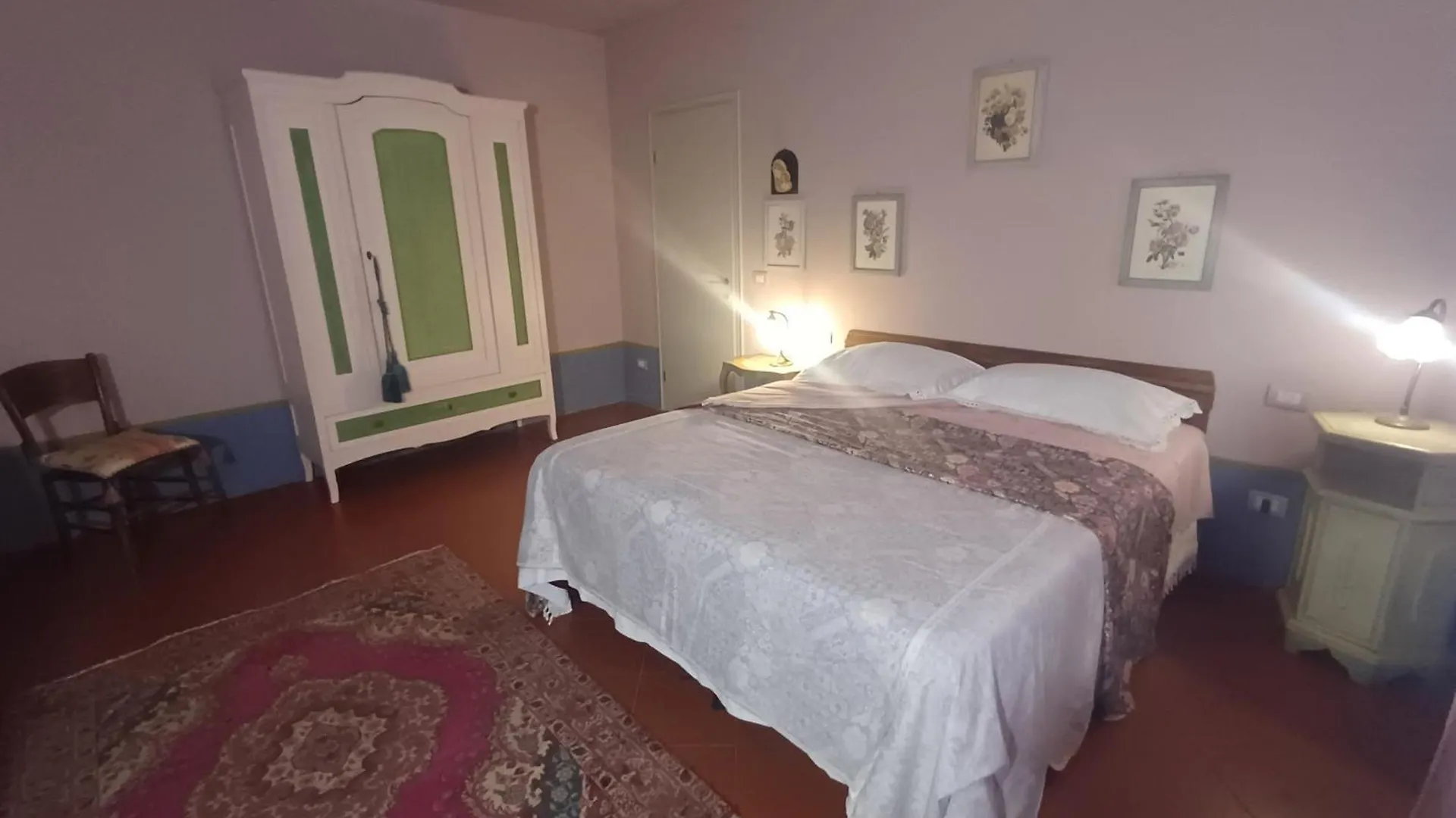 Farm stay Agriturismo Casa Delle Viole Fornovo di Taro Italy